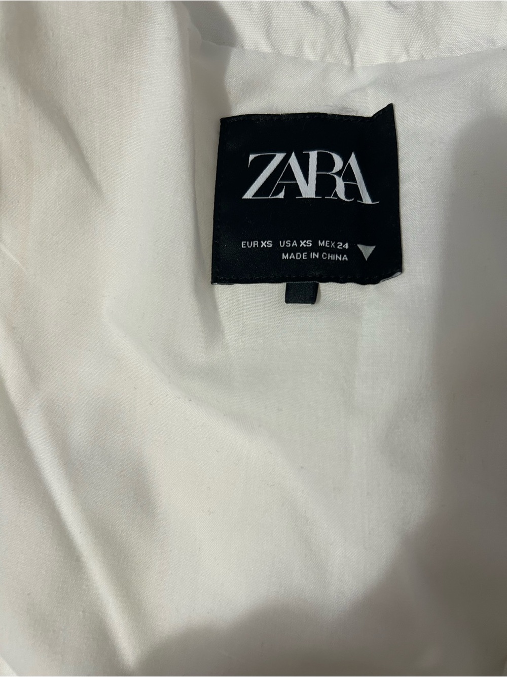 Sleeveless V-Neck Button Front Vest Top - White Zara Size XS - Picture 4 of 4
